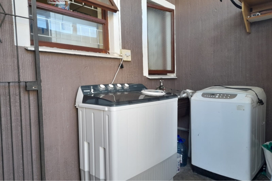 3 Bedroom Property for Sale in Firgrove Western Cape